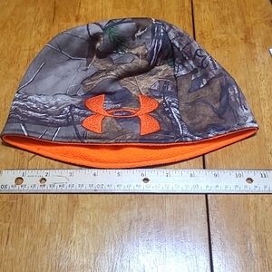 Under Armour  adult camouflage winter cap reversible